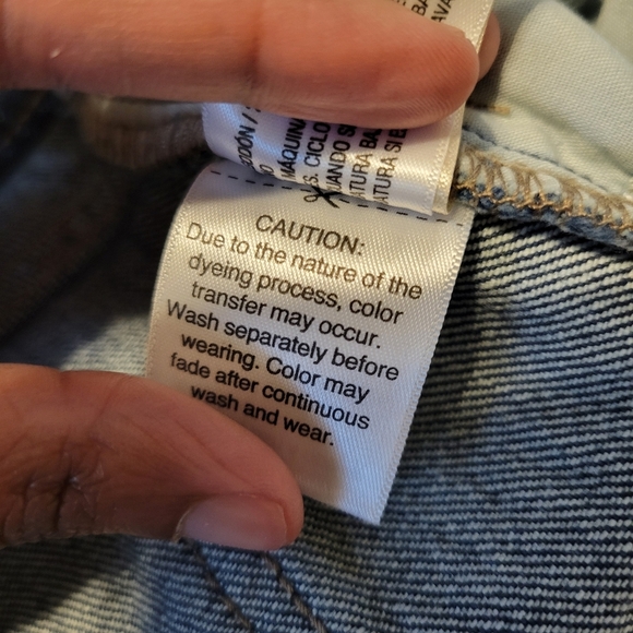 Women's Universal Thread High Rise Flare Denim Dark Cotton Jeans. Size 8 - Picture 6 of 6